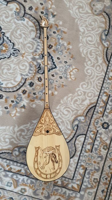 Продам Домбру в отличном состоянии