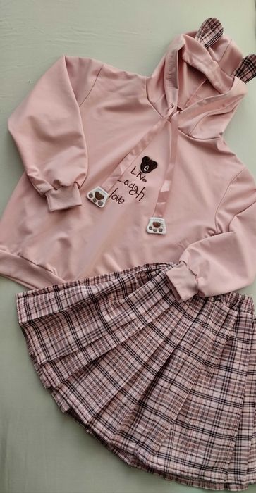 Комплект за момиче, плисирана пола, р.130-140