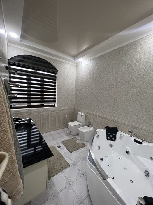 СРОЧНО ПРОДАЁТСЯ Евро Дом 3 уровенный, 7соток, 7 комнат в Сергели Хона