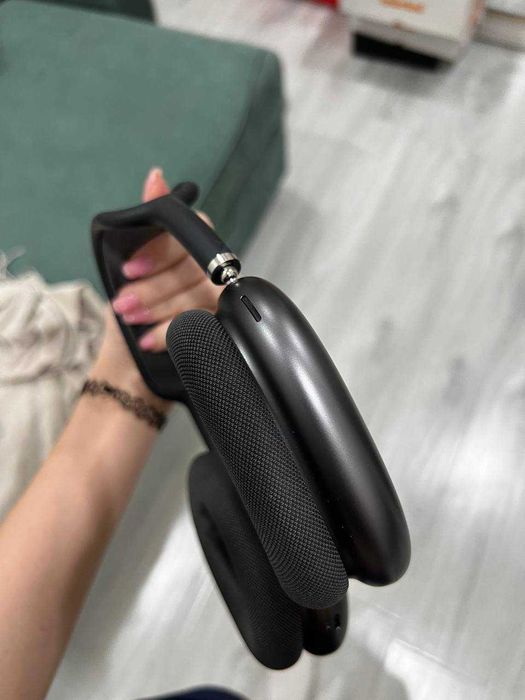 AirPods Max (2020 год)