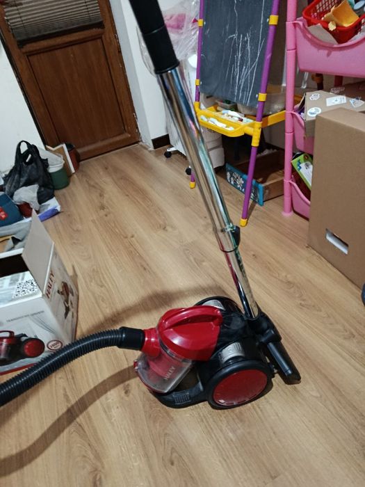 Продается пылесос Haley б/у