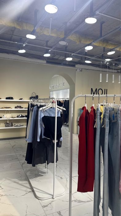 Продаем оборудование для магазина одежды