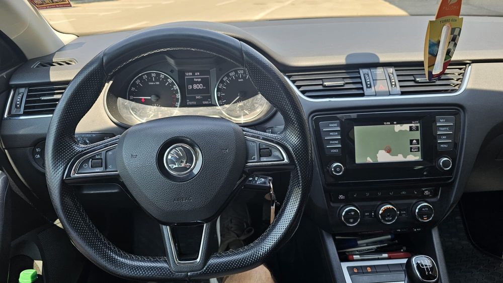 Vând Skoda Octavia 3