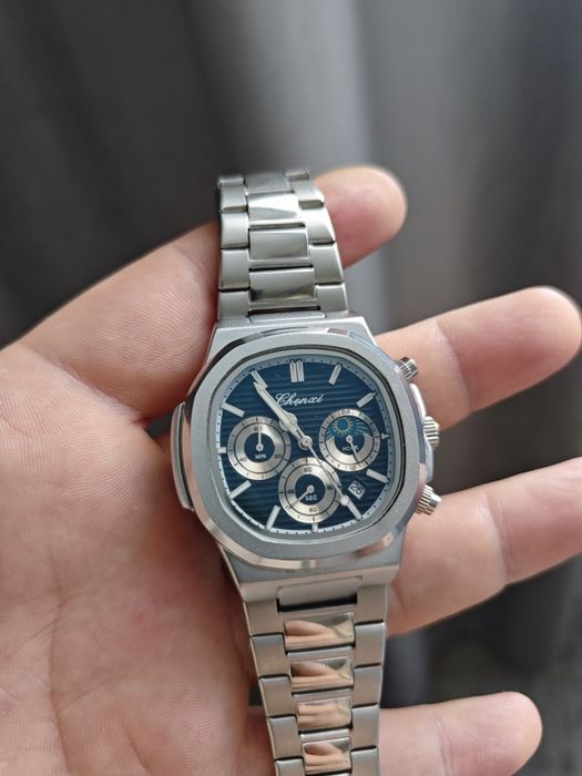Продам мужские часы