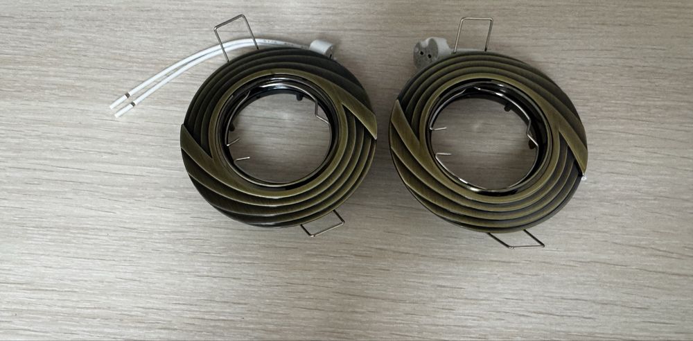 Светильники споты потолочные