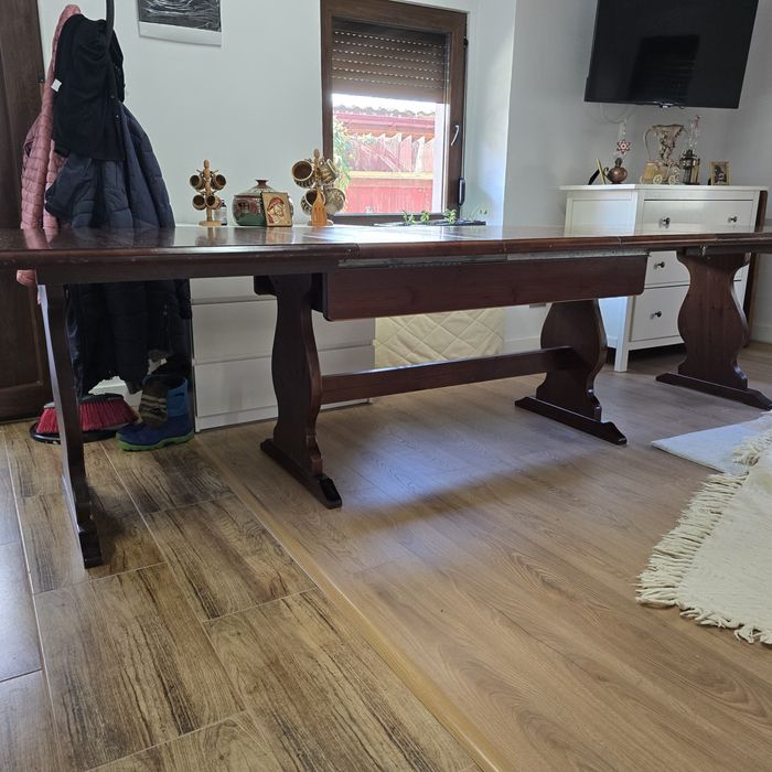Masa de lemn extensibila pentru living room sau bucatarie