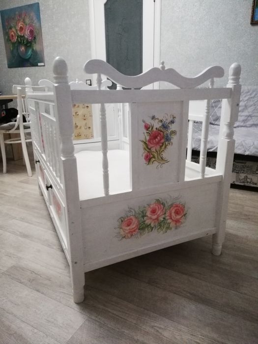 Детская кроватка