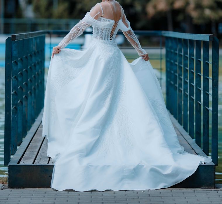 Булчинска рокля , Бяла булчинска рокля