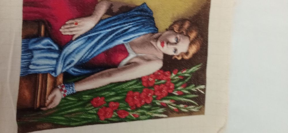 Продавам ушити гоблени: