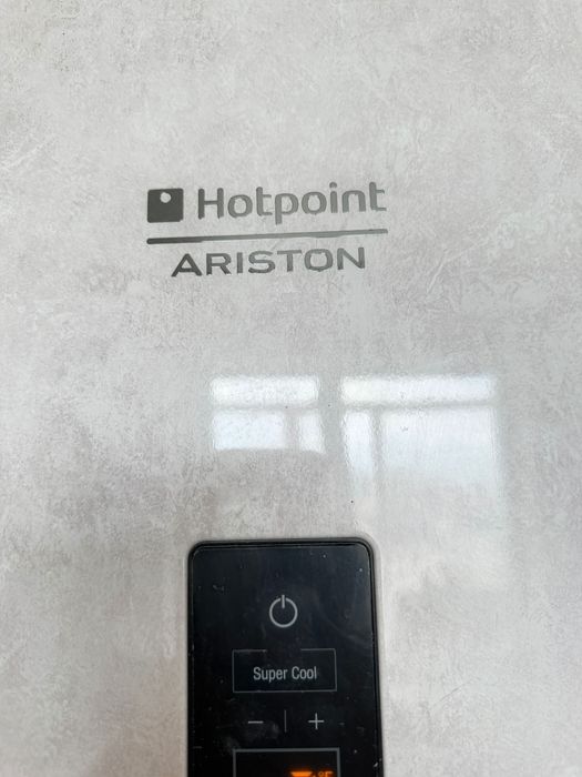 Холодильник Ariston