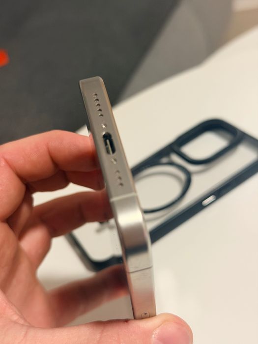 iPhone 15 pro alb titan 128GB