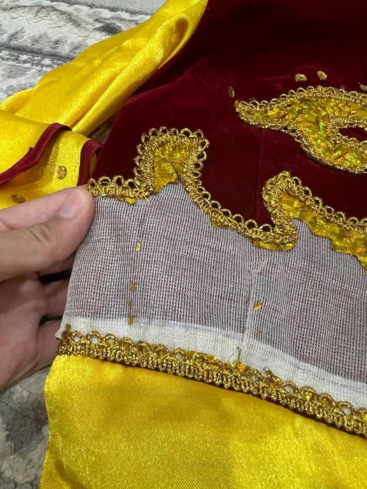 Әр түрлі ұлттық киімдер