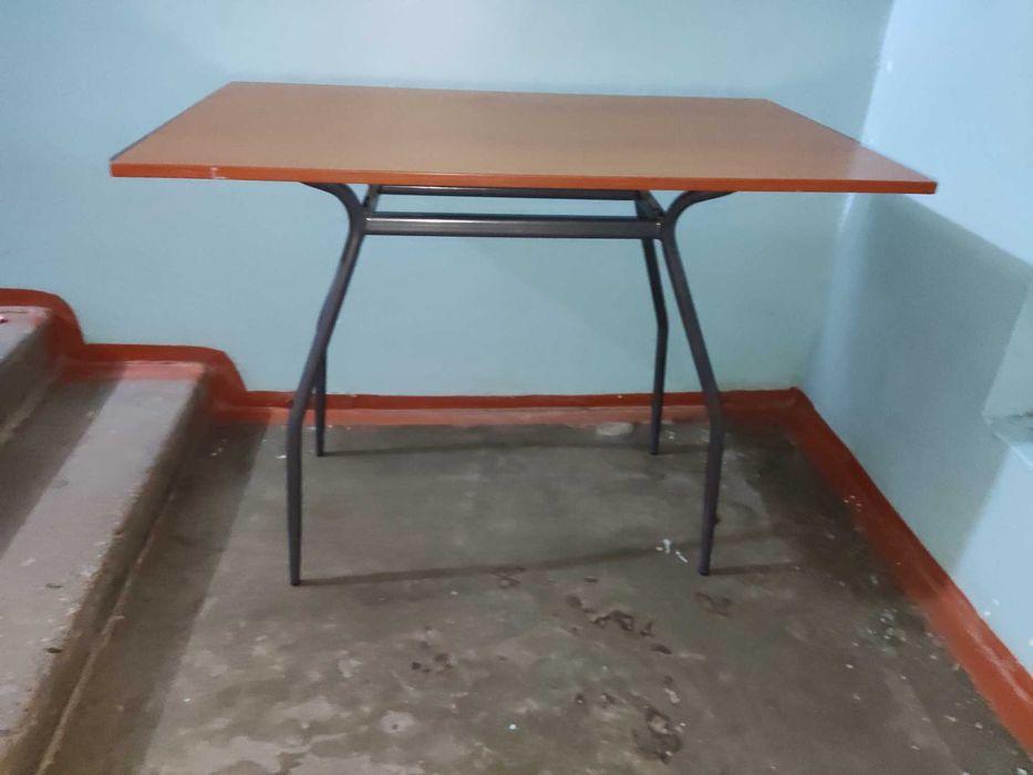 Стол обеденный кухонный 100-60см