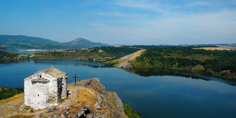 Продава се къща в село Калище, област Перник