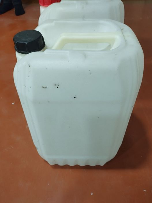 пластмассовые бочки