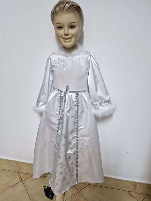 Rochiță fulg de nea ,craiasa zapezii,îngeraș!! Poate Contesa zăpe