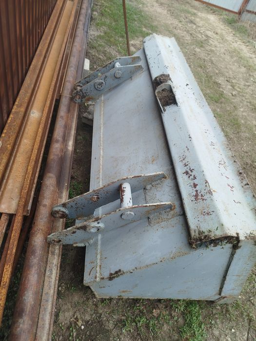 Продам ковш на трактор