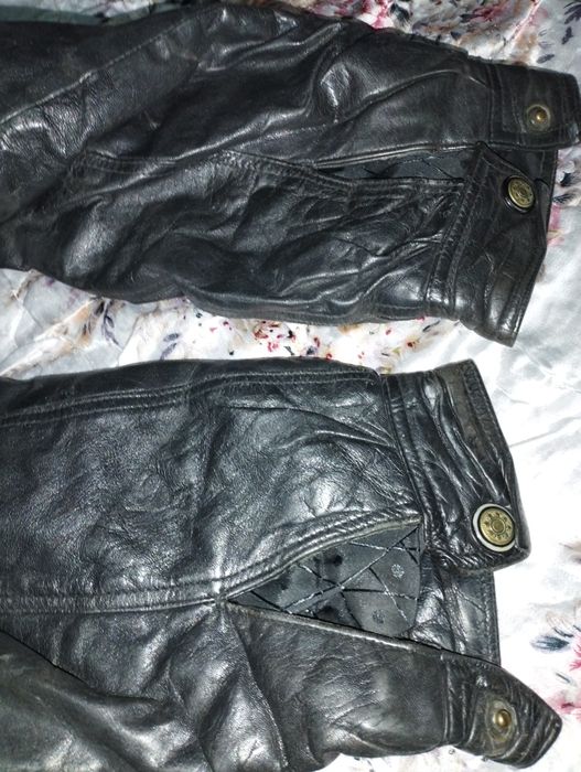 Кожаная куртка, разм 54 в отличном состоянии, мягкая