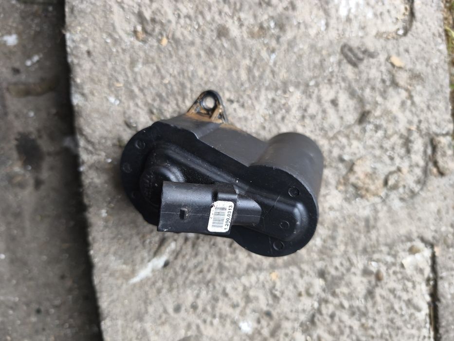 Motoraș etrier dreapta spate Volkswagen Passat B6