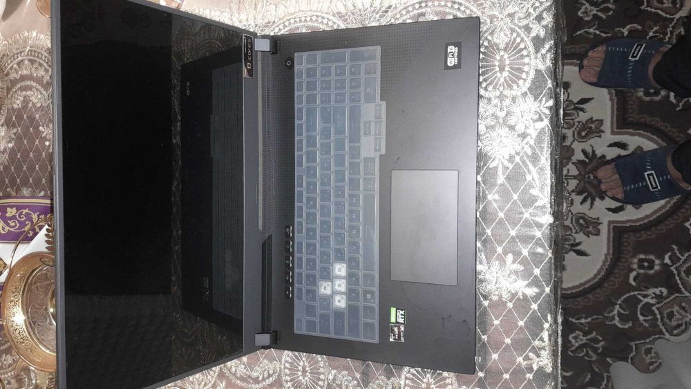 Asus ROG Strix G713QE