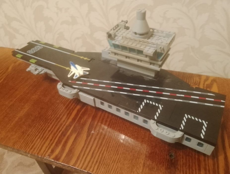 Конструктор, Авианосец большой