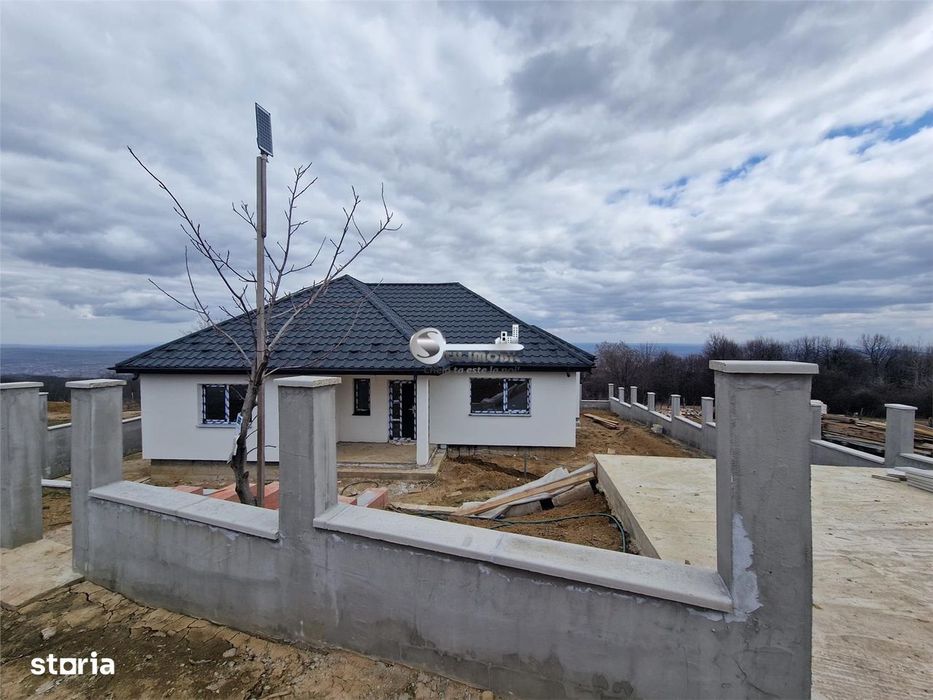 Casa de vanzare I Paun, Barnova I 4 camere, 2 bai I 500 mp teren