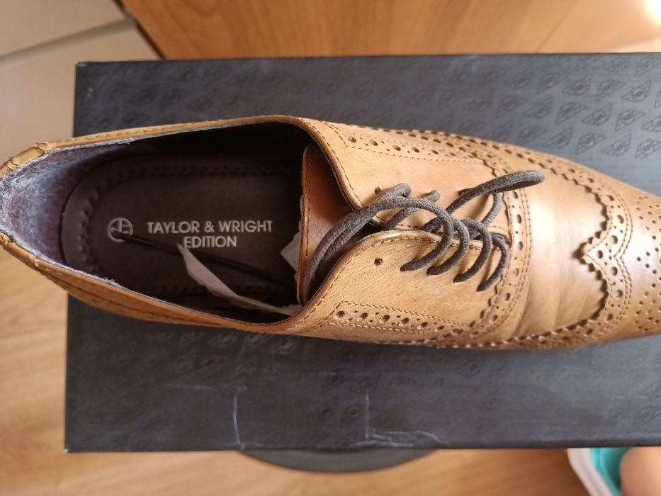 Vand pantofi barbati eleganti serviciu nunta 42 tranp gratis