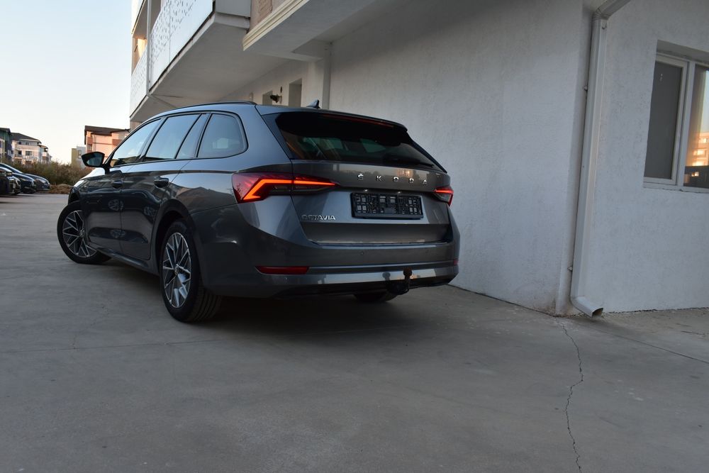 Skoda Octavia 2.0dsg 2022  Matrix  bancheta spate incalzita