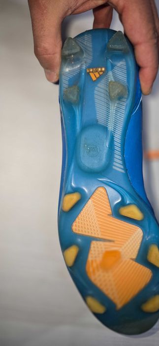 Футболни обувки Adidas F30