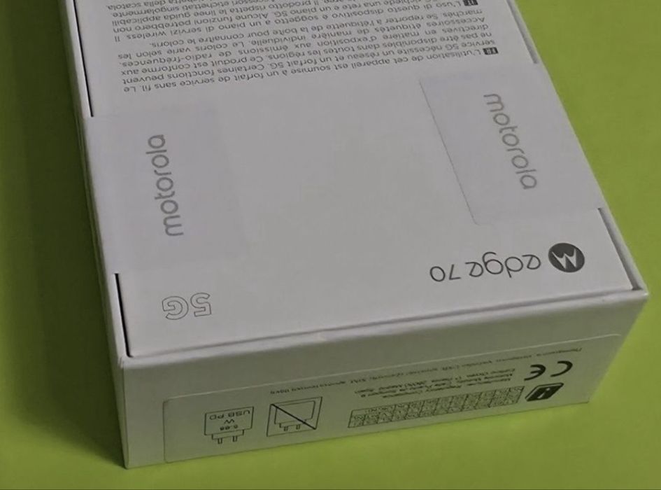 ЗАПЕЧАТАН 512GB Motorola Edge 70 5G Гаранция Yettel 2029 Lily Pad