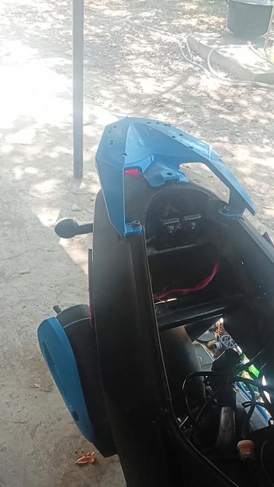 Fac schimb  de scuter scuter este explora kallio de  80cc funcțional am schimbat la el muzicuță furtunele setul și bateria  fac schimb cu gy6