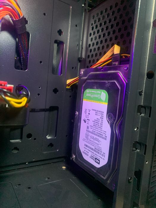 Kuchli gamer va montaj kompyuter, holati ideal, muammosiz