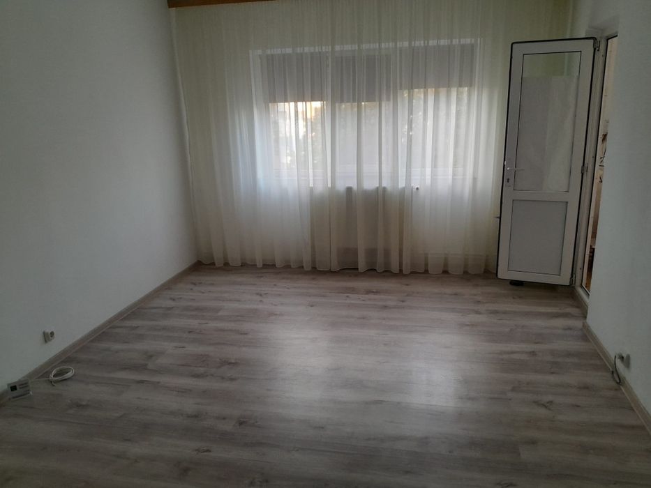 Proprietar -  Apartament de vanzare 3 camere Cartier E3