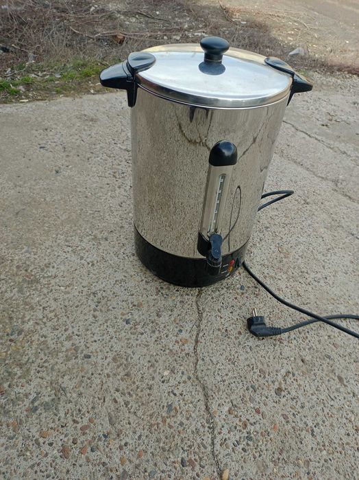 Продам термопот на 30л адрес 6 мкр