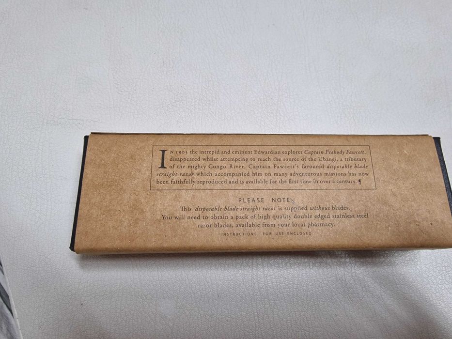 Оригинален Бръснач със сменяеми ножчета на Capt Fawcett