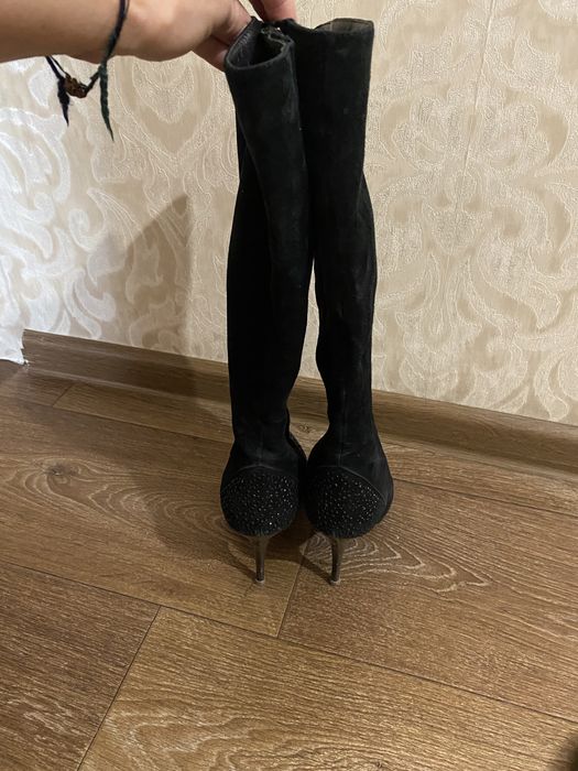 Замшевые сапоги размер 35-36