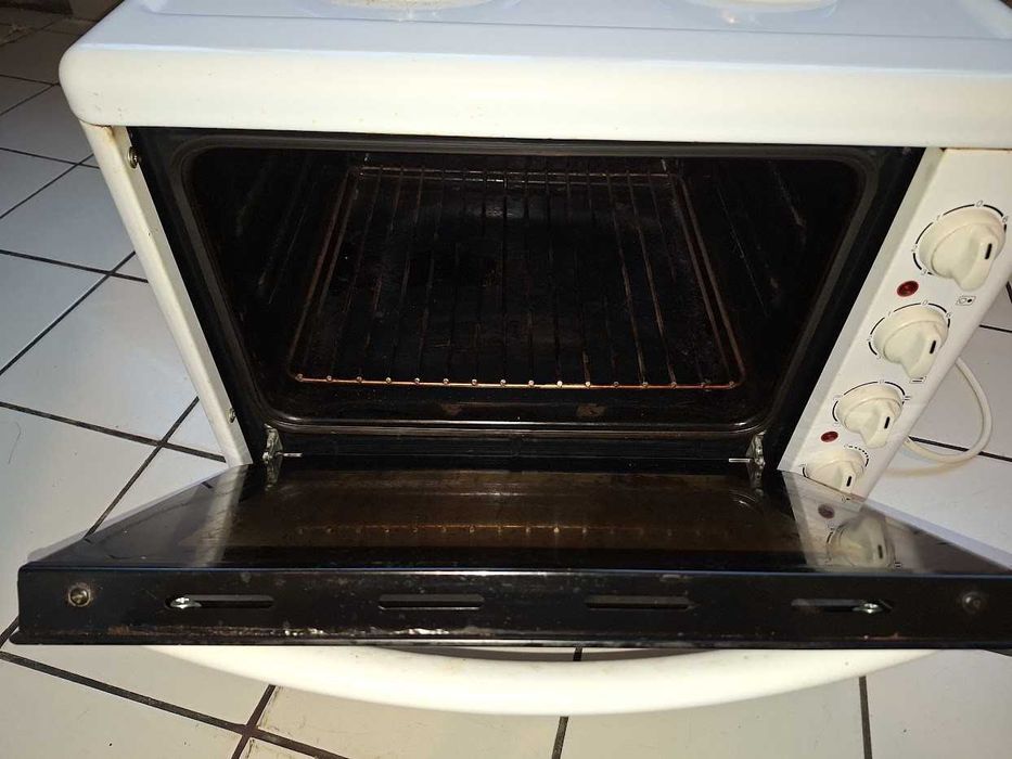 Готварска печка мини Елдом 203VFE, Раховец, Бяла, фурна с котлони