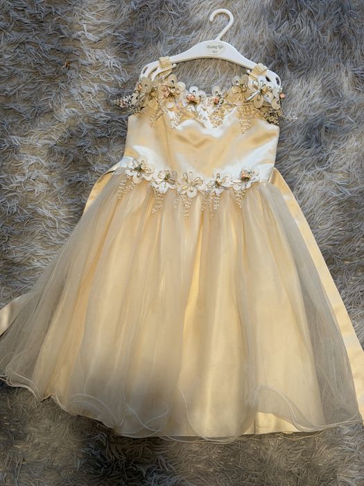 Продам детские вещи