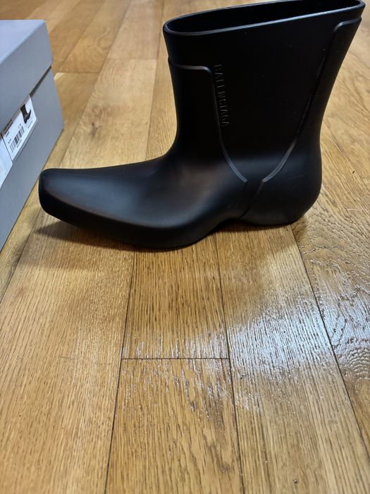 Balenciaga excavator boots
