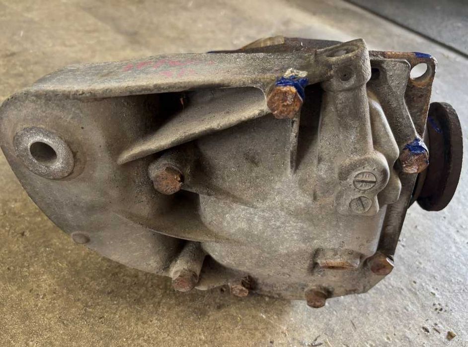 Diferential Grup BMW E90 E91 E92 E81 E87 E92 E93 raport 3,38 7524319 N43 N46 fara flansa de cauciuc