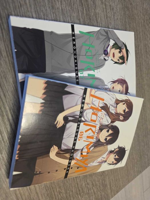 Colectie MANGA 2 carti (6 si 7) - "HORIMIYA"