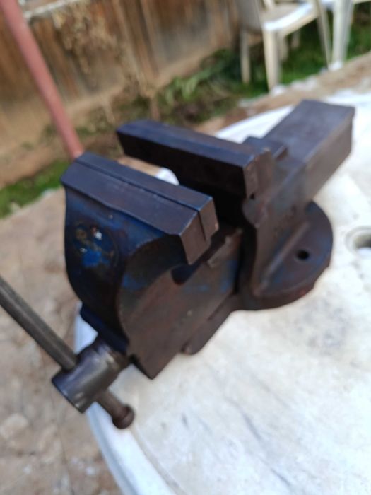 Английско менгеме - 18 кг. "Rekord" отлично състояние
Доставка с еконт