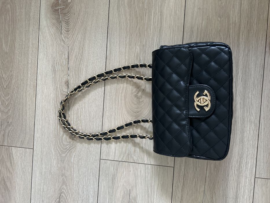 Geanta flap bag neagra