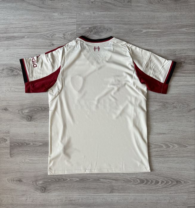 Adidas  / Liverpool , Адидас / Ливърпул