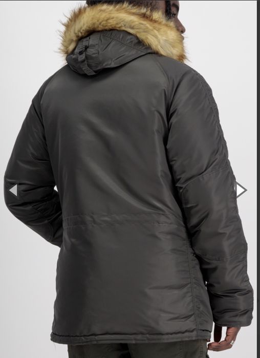 Мъжка парка ALPHA INDUSTRIES . Размер XL