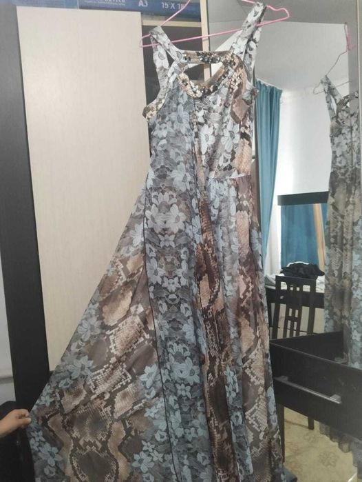 платье нарядное б/у