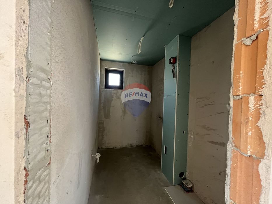 Двуетажна къща с морска панорама, м-ст Манастирски рид, гр. Варна ТМ