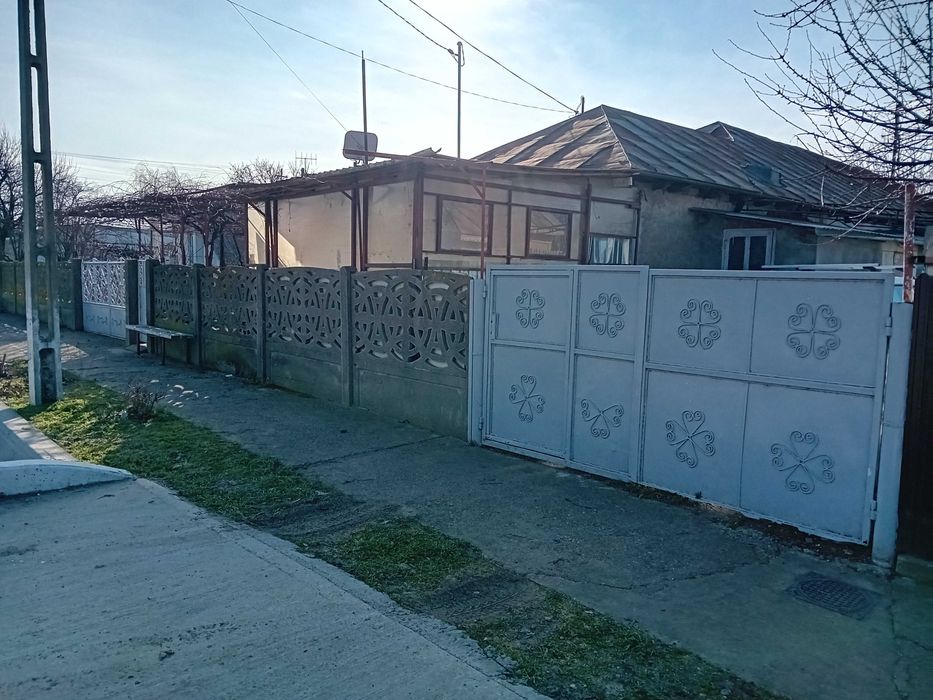 Casă în Furceni , Tecuci