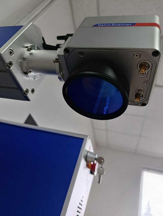 Fiber лазер 20W CNC Tech – като нов | Работна площ 20x20 см | EZCAD