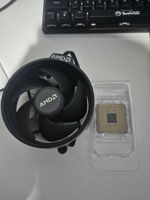 Vand ryzen 5 3600 + cooler stock